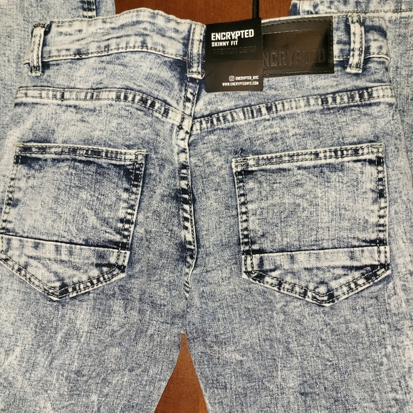 New with tags Encrypted jeans - Picture 3 of 6